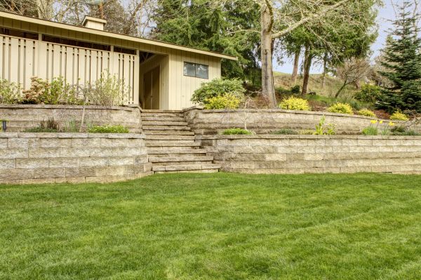 Retaining Wall Construction in Findlay